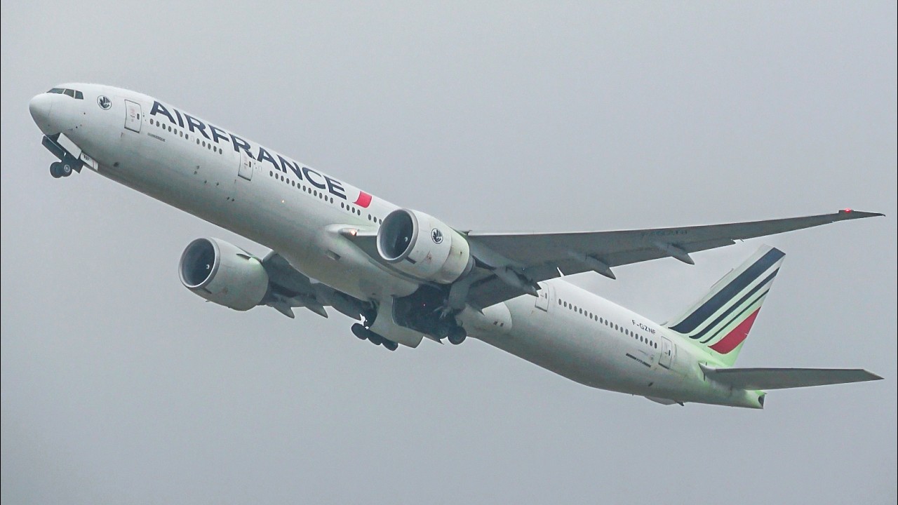 Plane Spotting bad weather conditions at Paris Orly Airport | A350, A330, B777, B737...