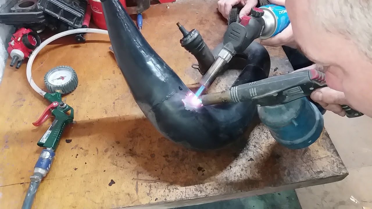 redresser un pot d'échappement moto 2t