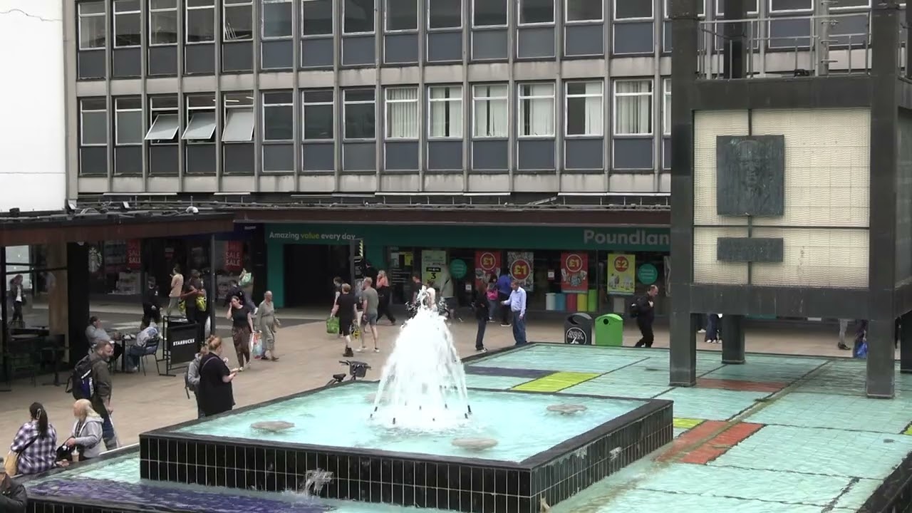 A fountain, enjoy(36)