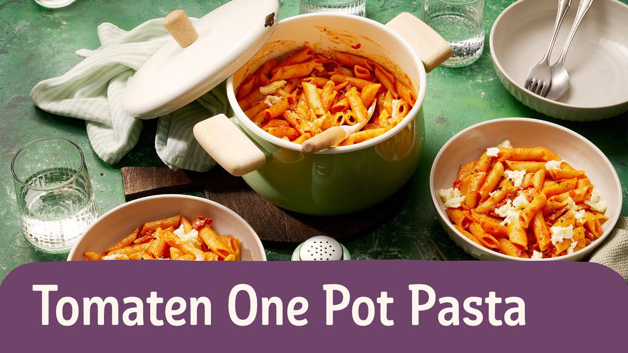 One Pot Pasta mit Tomatenso&szlig;e 🍝 | REWE Deine K&uuml;che