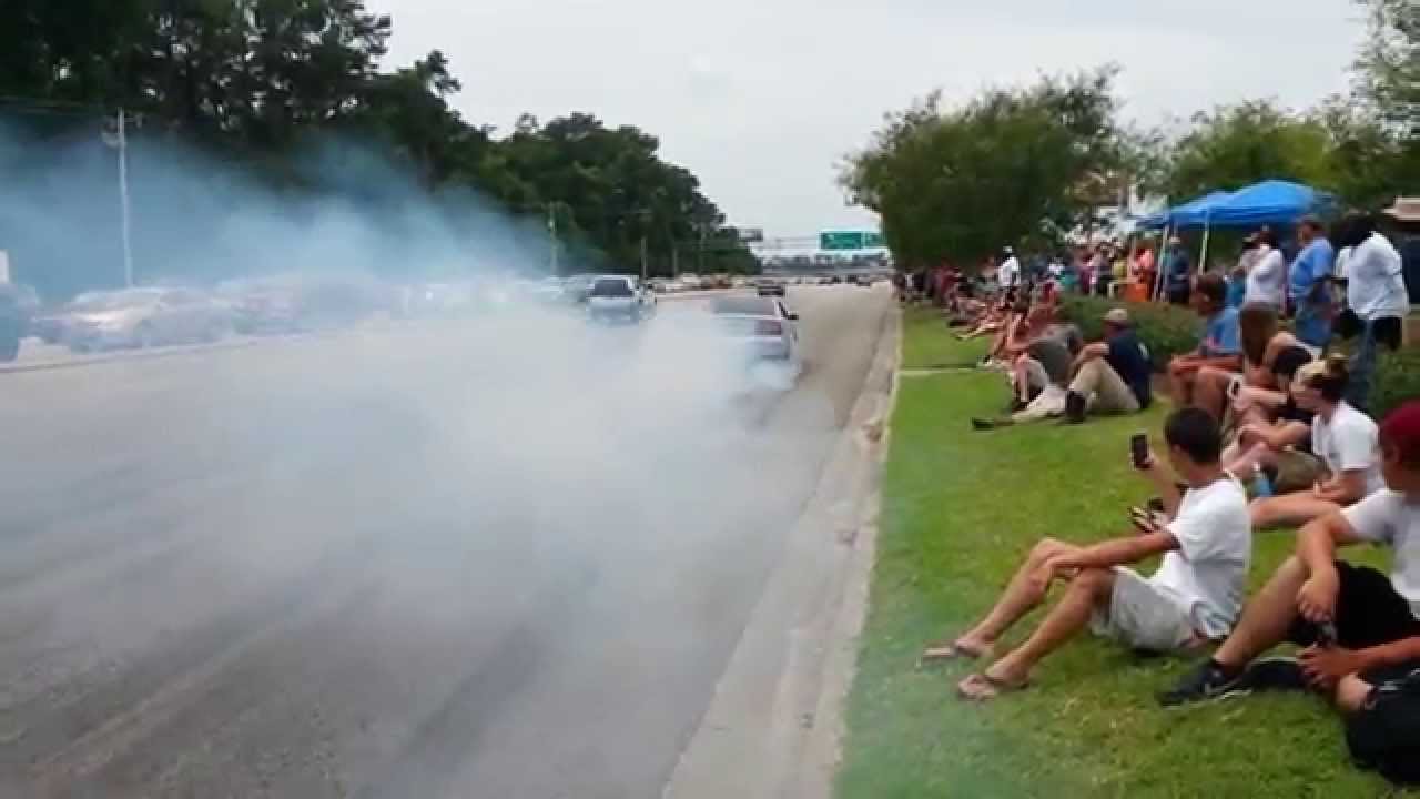Best of Mustang Week 2014 pull outs, burn outs, cops