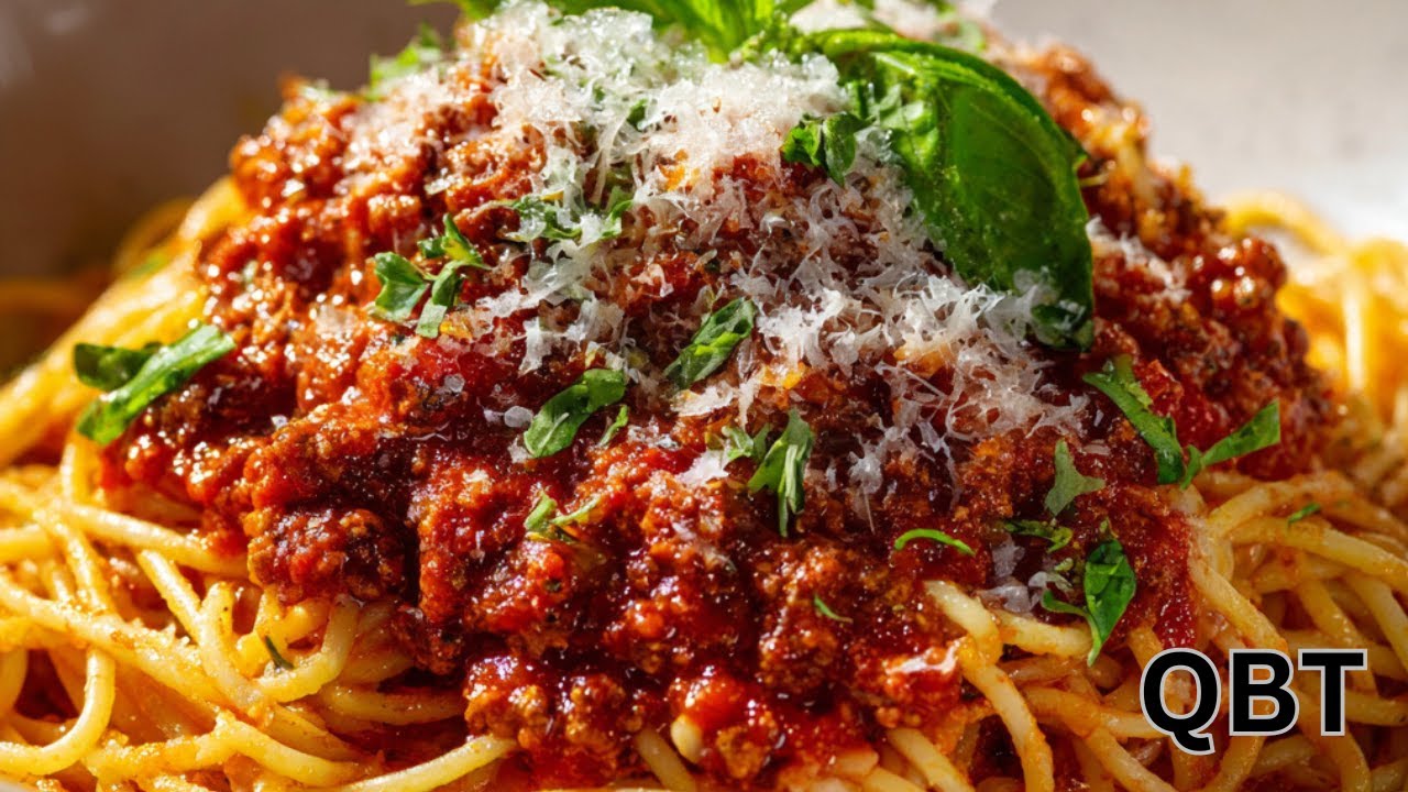 Olive-Garden Inspired 3 Meat Pasta Sauce | Quick 30-Minute Meals