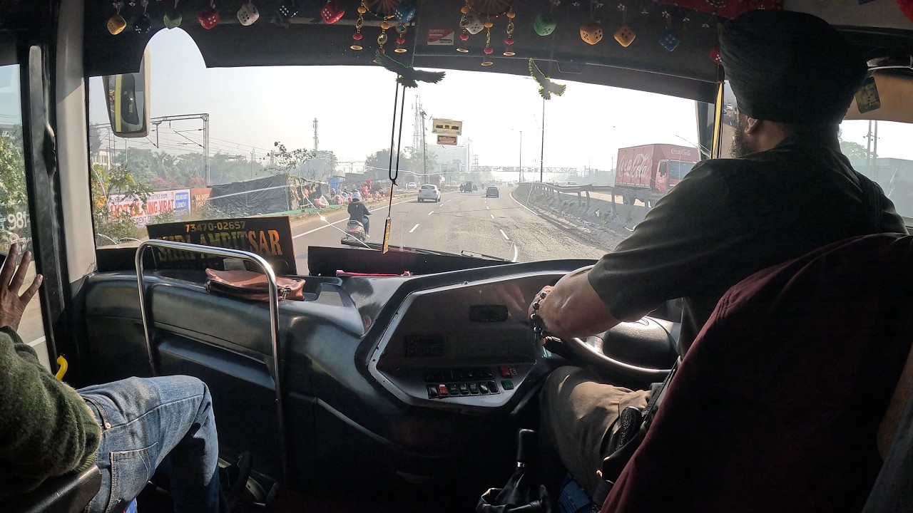 Highly Aggressive Sardar Ji Maneuvering Asia's Longest Mercedes Benz Bus from Amritsar to Chandigarh