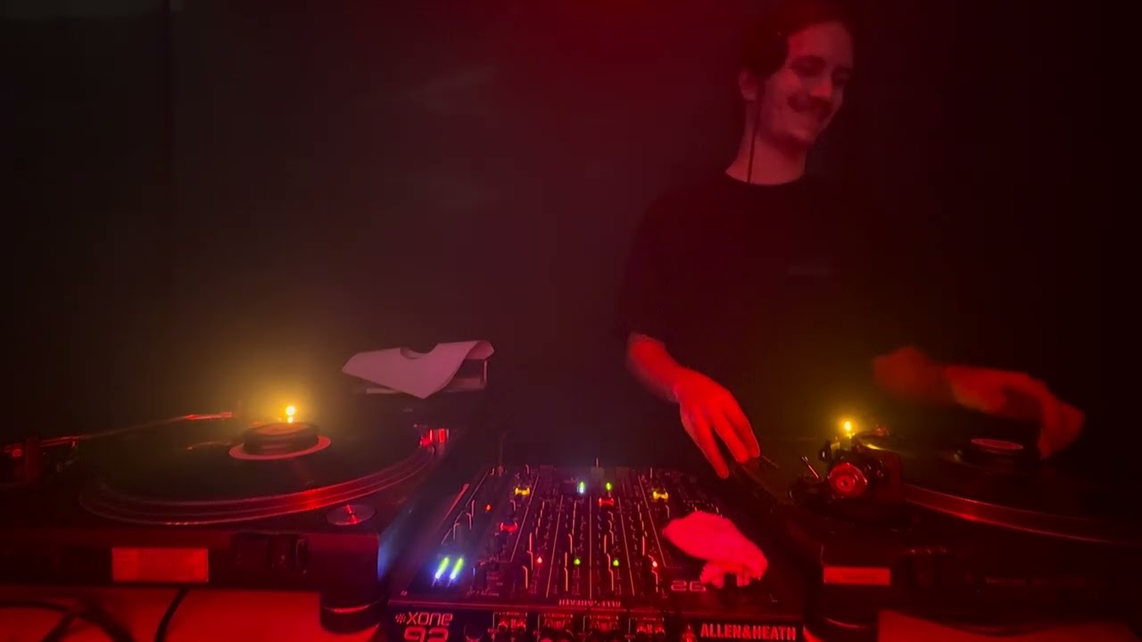 Hannoi @ Smooth Sunday 15.02.26 Mitte Soundbar