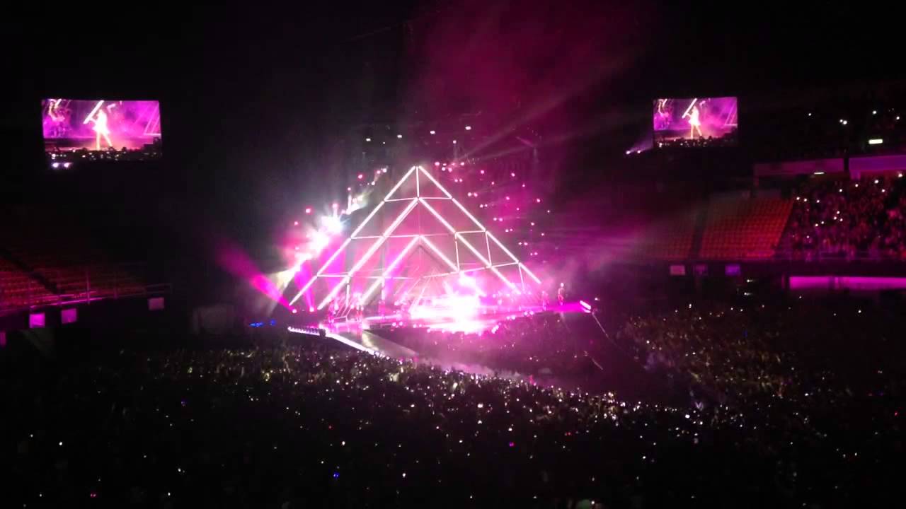 Roar - Katy Perry - Live at Mexico City October 18th 2014