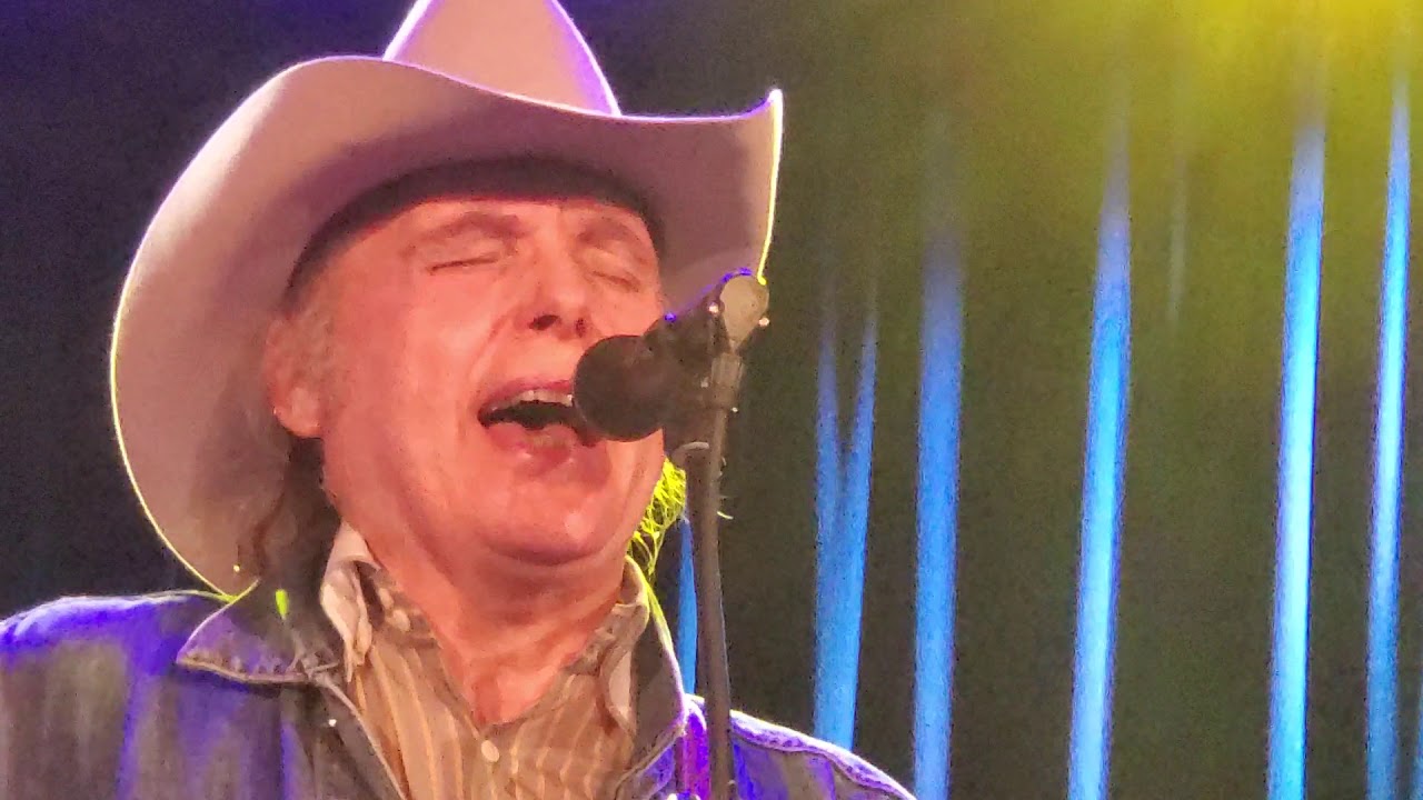 Dwight Yoakam - Suspicious Minds - Roxy Theater, Los Angeles 20190425 231830