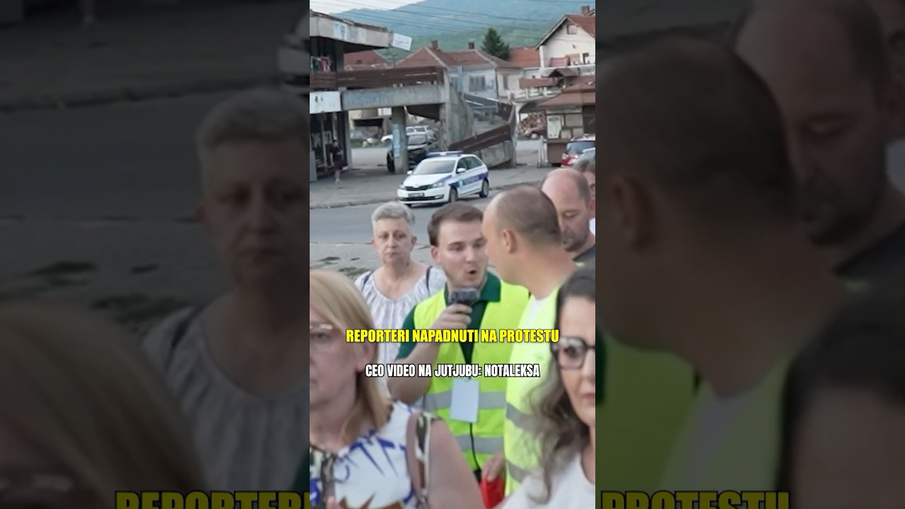 Napad na reportere na protestu!