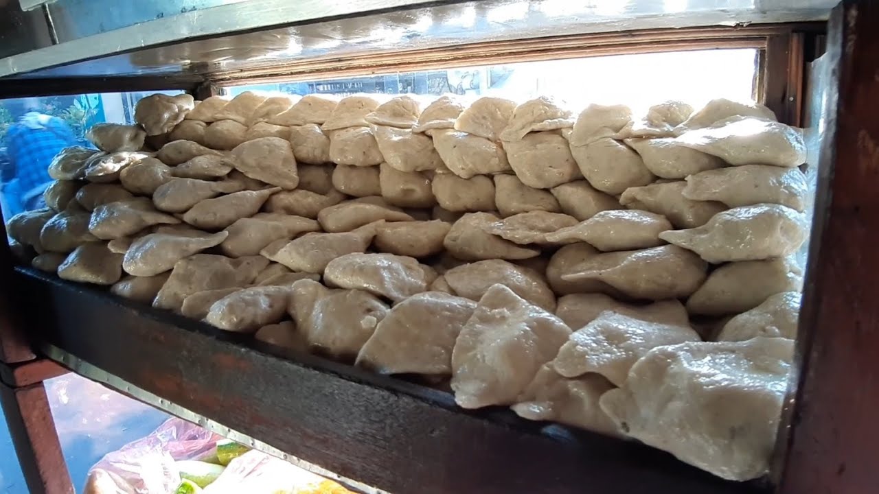 PEMPEK PAKAI BUMBU KACANG !!! SEHARI BISA JUAL 500 PCS - INDONESIAN STREET FOOD