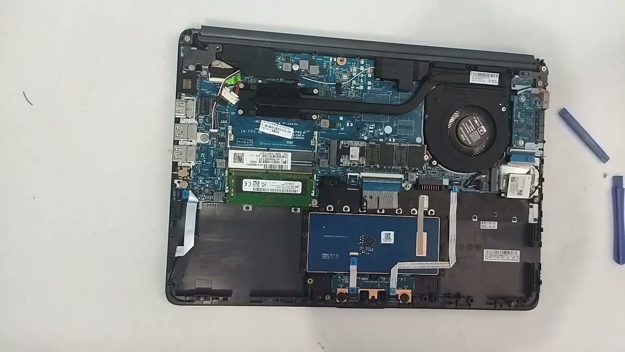 Como desarmar/abrir laptop hp 245 G7