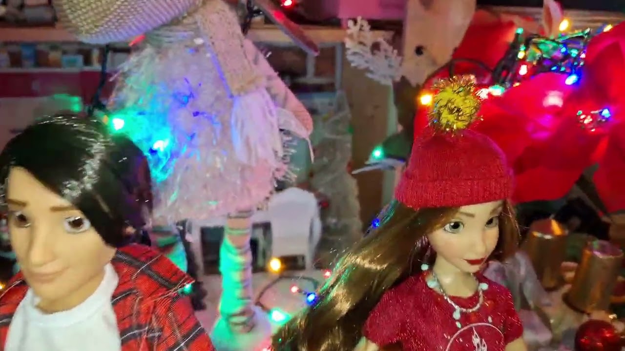  куклы Disney ILY 4EVER 🎄 одна с реальным слуховым аппаратом?!  Обзор праздничного набора