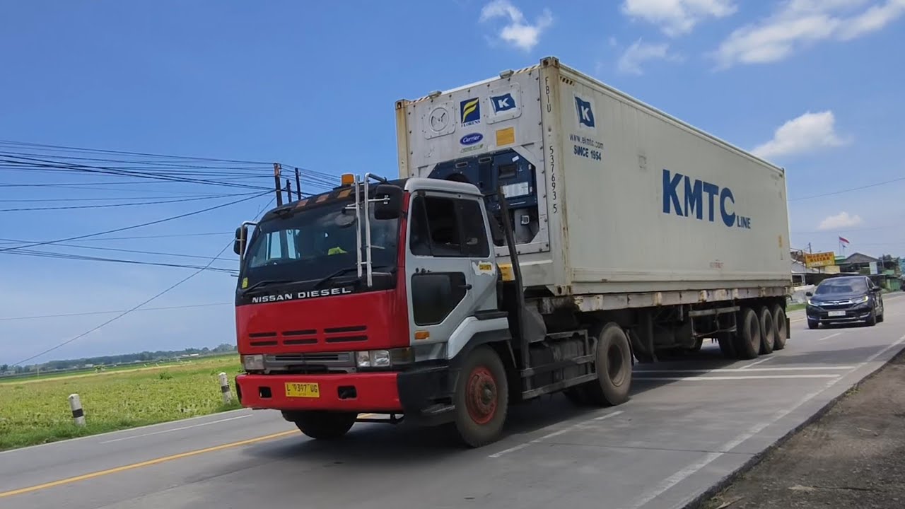 Kompilasi Truk Kontainer Truk Trailer Lintas Pantura, Truk Kontainer Panjang Nissan Diesel
