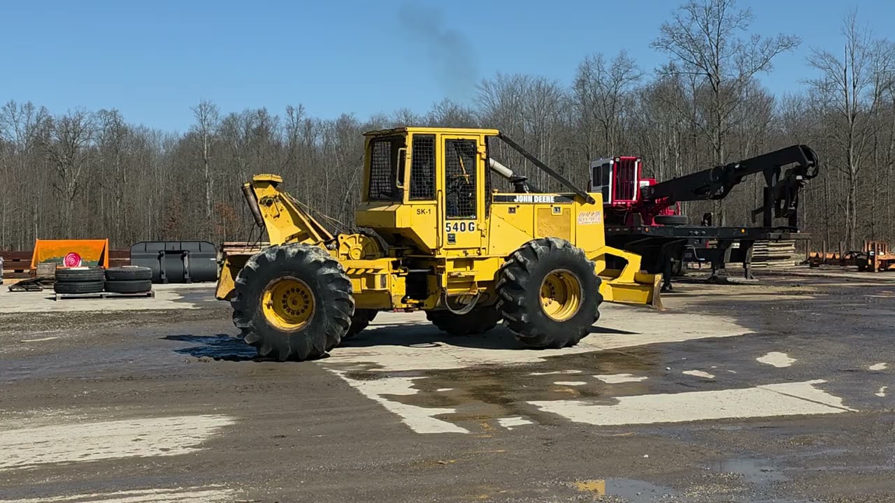 Lot 424: 1997 John Deere 540G Skidder