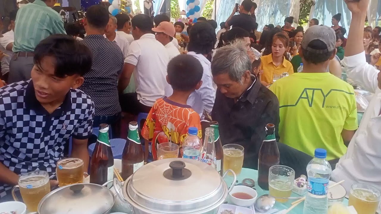 Đám cưới jrai ploi kueng : ksor khoan và Rmah phu, - MC bay dẫn chương trình đám cưới rất là hay
