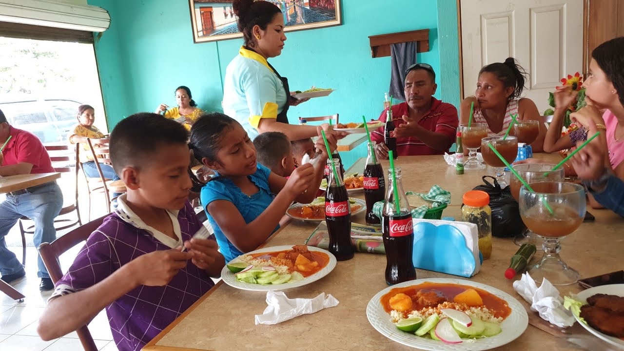 Romario Invito A Comer Carne Guisada A La Familia Guarcas| Nun'ca Lo Habian Pribado