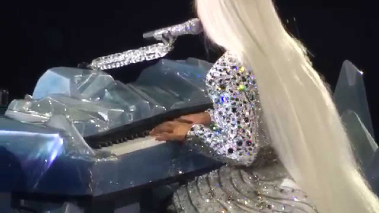 Lady Gaga - Gypsy - live Sheffield 20 november 2014 - HD
