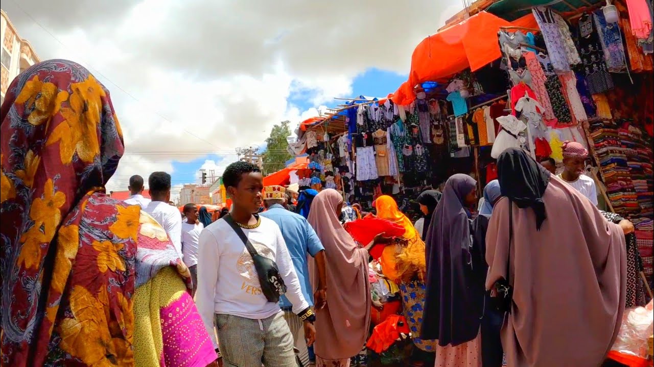SUUQA HARGEISA OO MEEL LA KALA MARO AANAY JIRIN