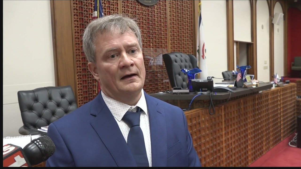 Уэстфолл приведен к присяге в качестве временного комиссара округа Льюис