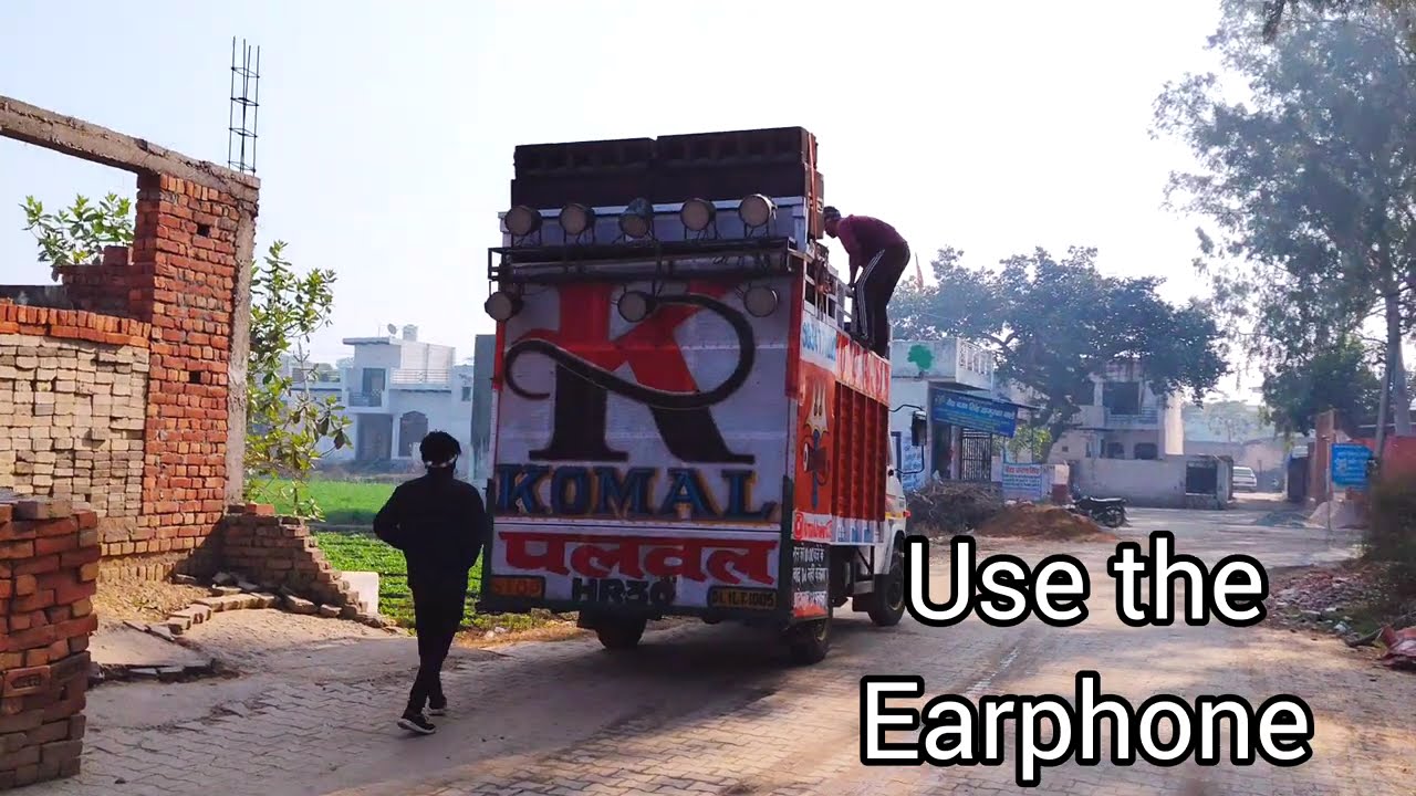 Komal dj 9034771200