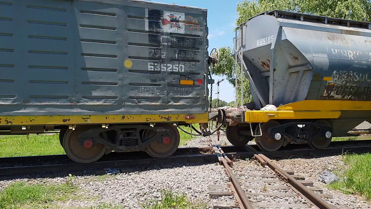 Trenes Argentinos cruce a nivel Ferrocarriles Belgrano  y Mitre..