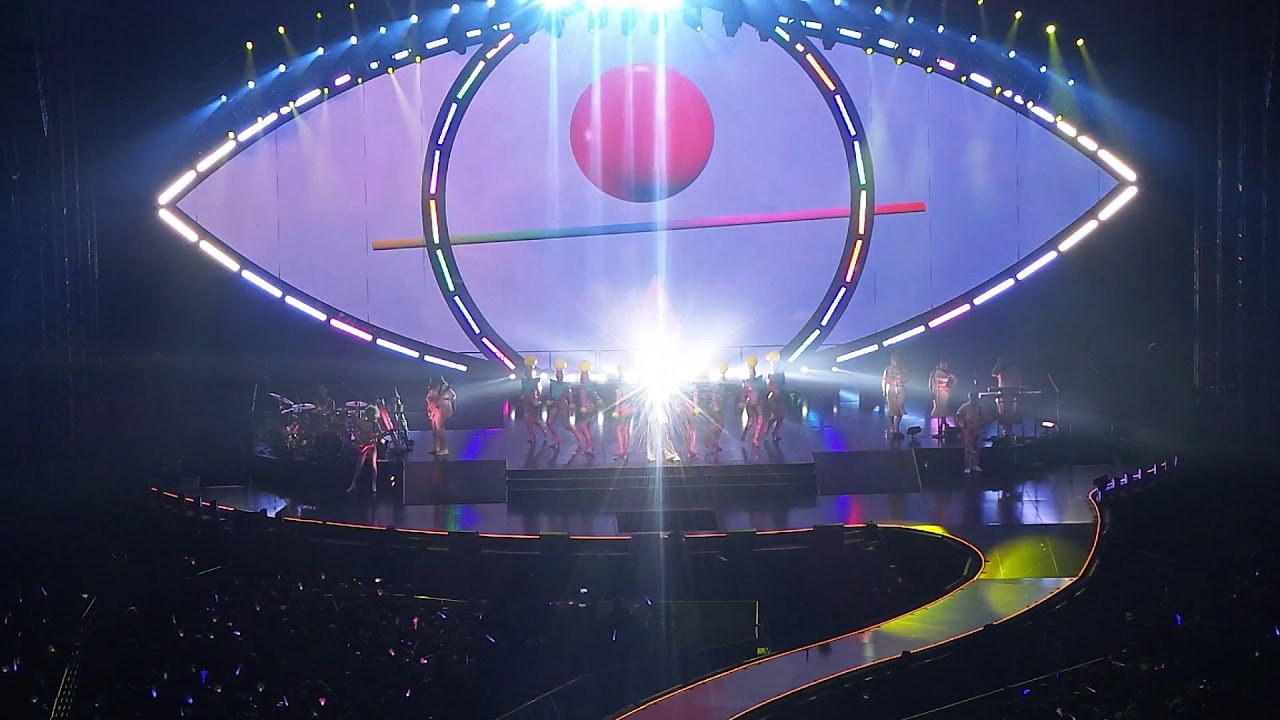 180406 KATY PERRY LIVE IN SEOUL - Teenage Dream & Hot N Cold