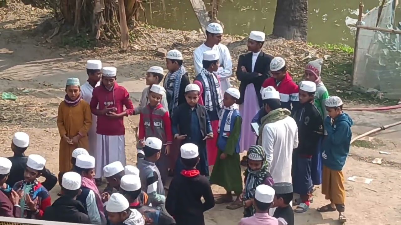 আমাদের মাদরাসা।