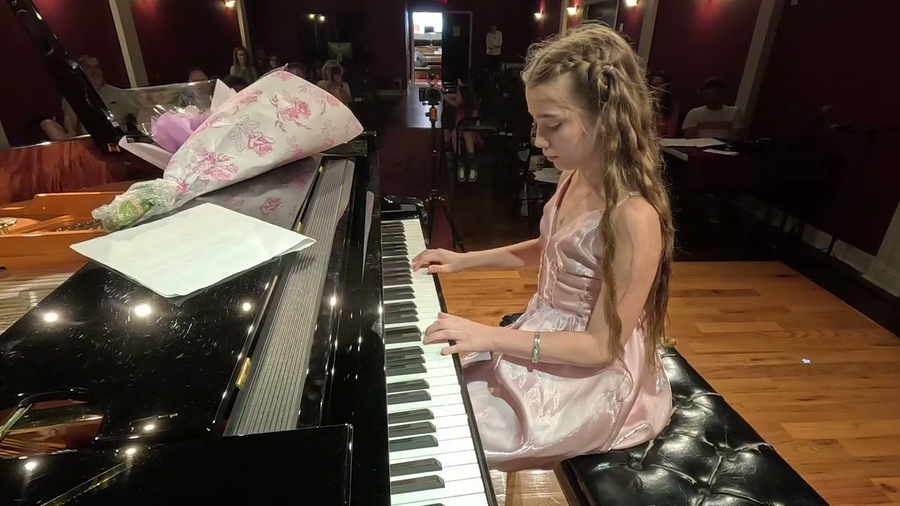 Emma, 11. Adaigio (Tchaikovsky), Melody of the soul, La Donna Mobile (Verdi)