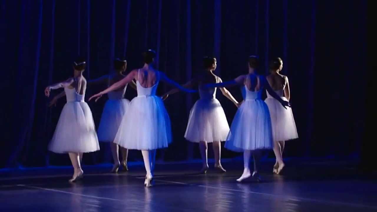 Nocturne dance by teenagers from Fuete school of dance