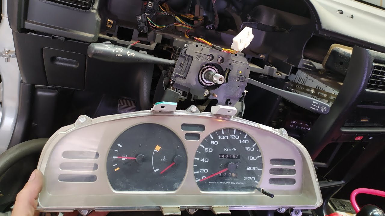 Cómo desmontar tablero Nissan Sentra b13