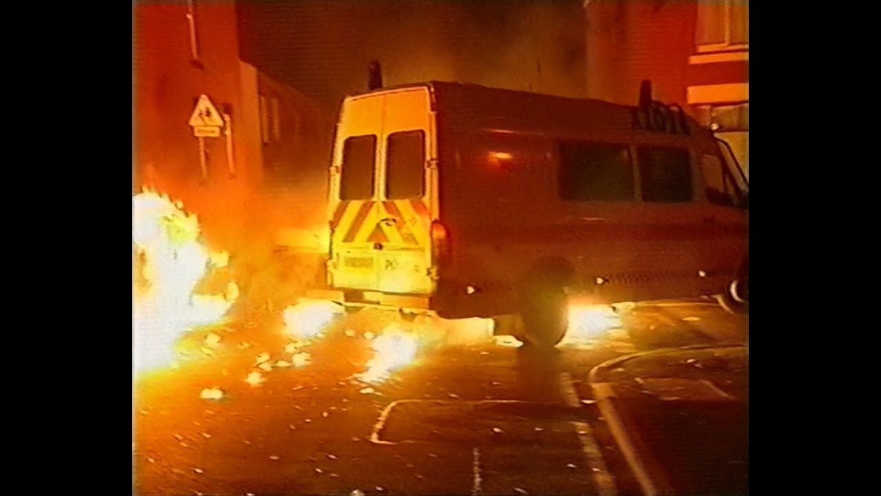 ITV Lunchtime News 28 May 2001 - Oldham UK Race Riots, French want more Europe