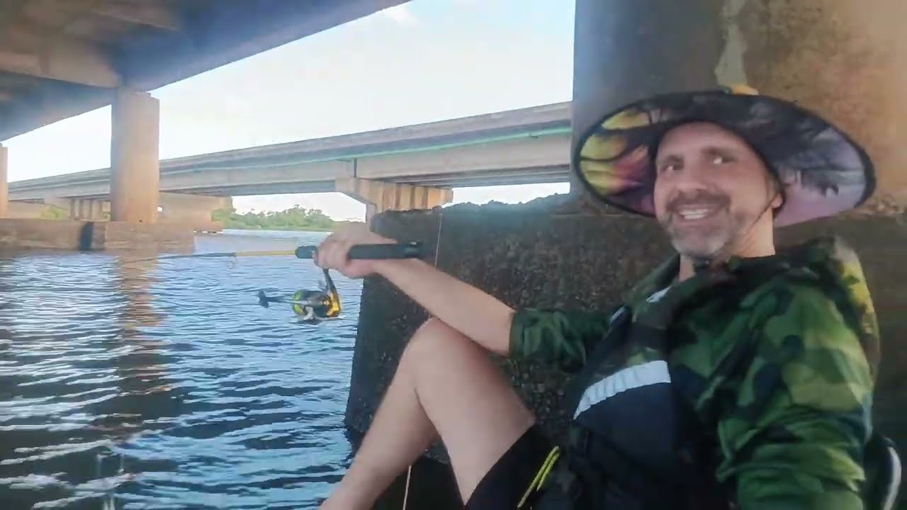 Debaixo da Ponte, no Fim do Dia… | Tem Peixe Aqui? #01