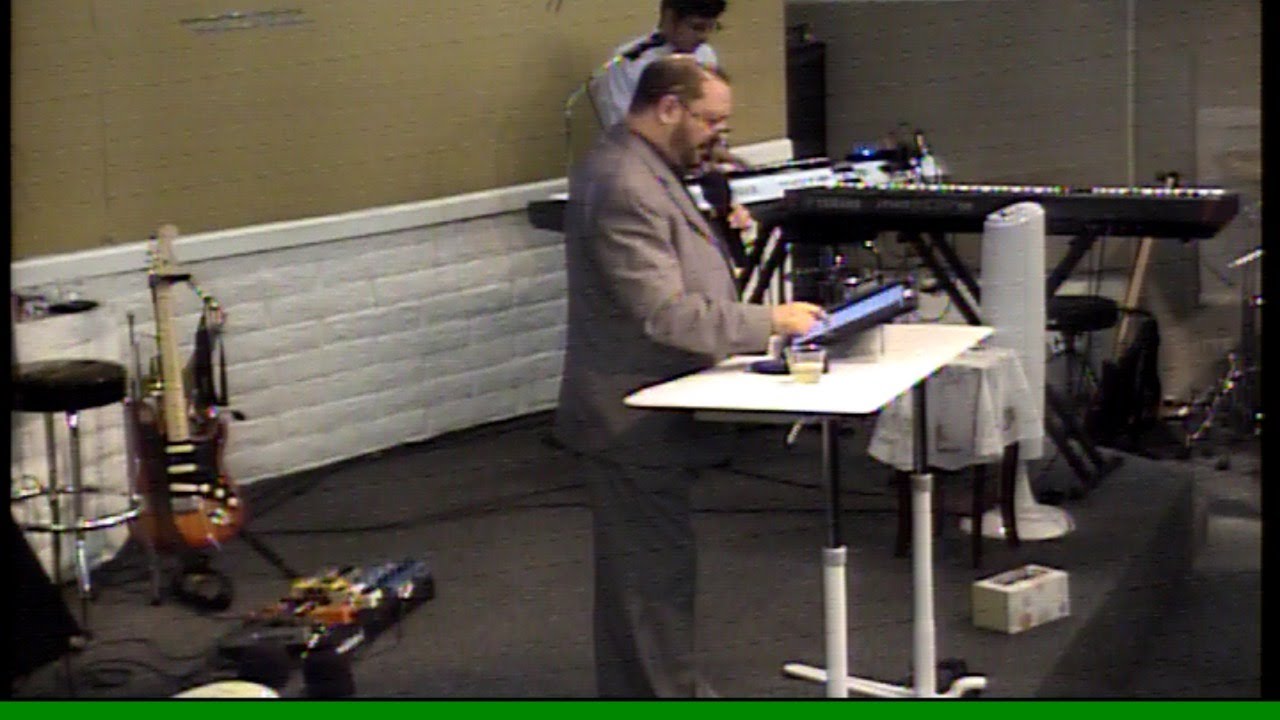 CUANDO NOS ALEJAMOS DE DIOS    Zacarias 1:1-3        Pastor: Jose Arriaga