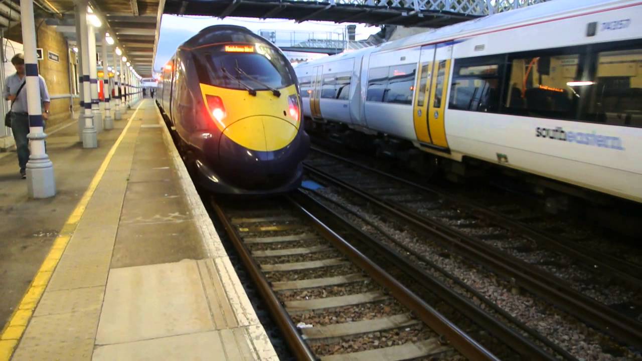 BR Class 375 307 leaving Maidstone West