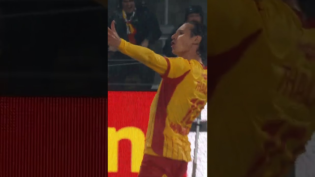La magie de Florian Thauvin ⭐️  #ligue1 #ligue1mcdonalds #football #lens #goal #derby