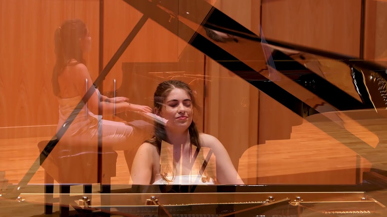 Cristiana Achim performs El Amor y La Muerte (Granados)