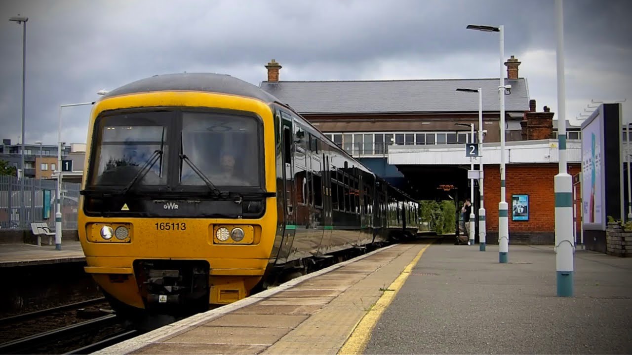 GWR DMUs & Freight Between Gatwick Airport & Earlswood | 22nd June 2024.