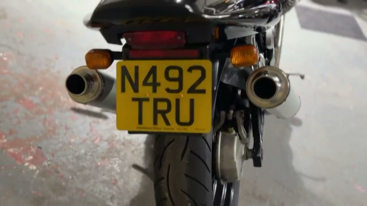 Moto Guzzi 1100 Sport walk around and sound 