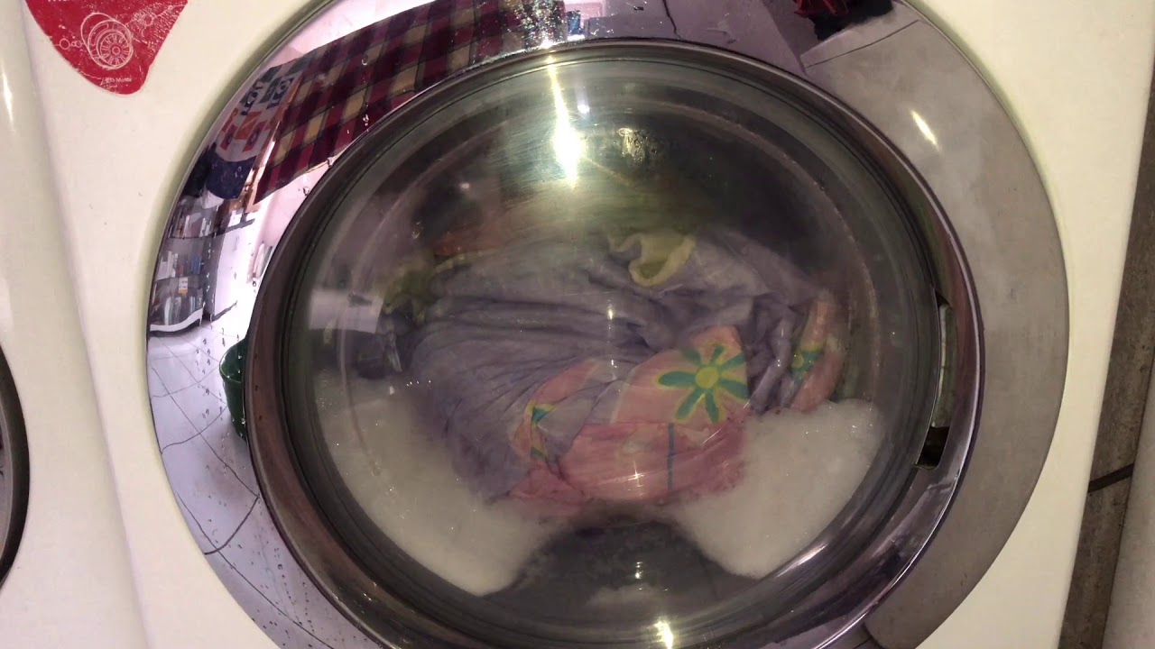 - lava e seca Electrolux Eco turbo 10,5kg LSE11