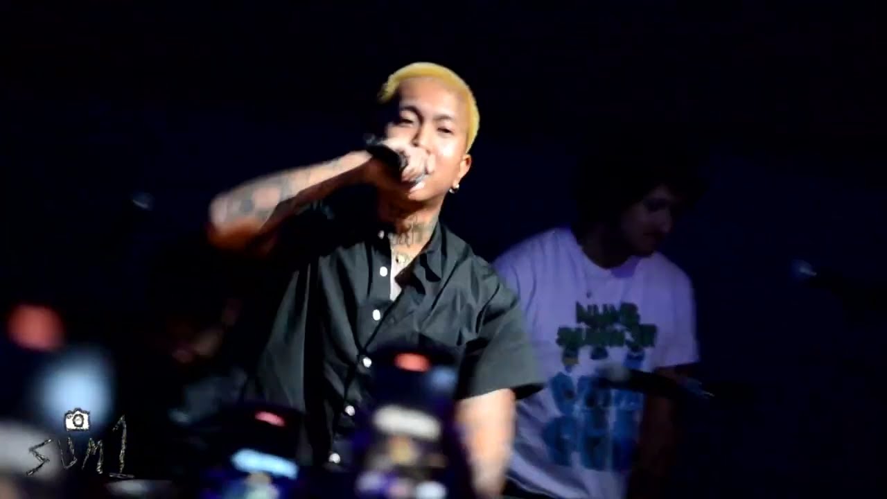 Cold Hart performs 