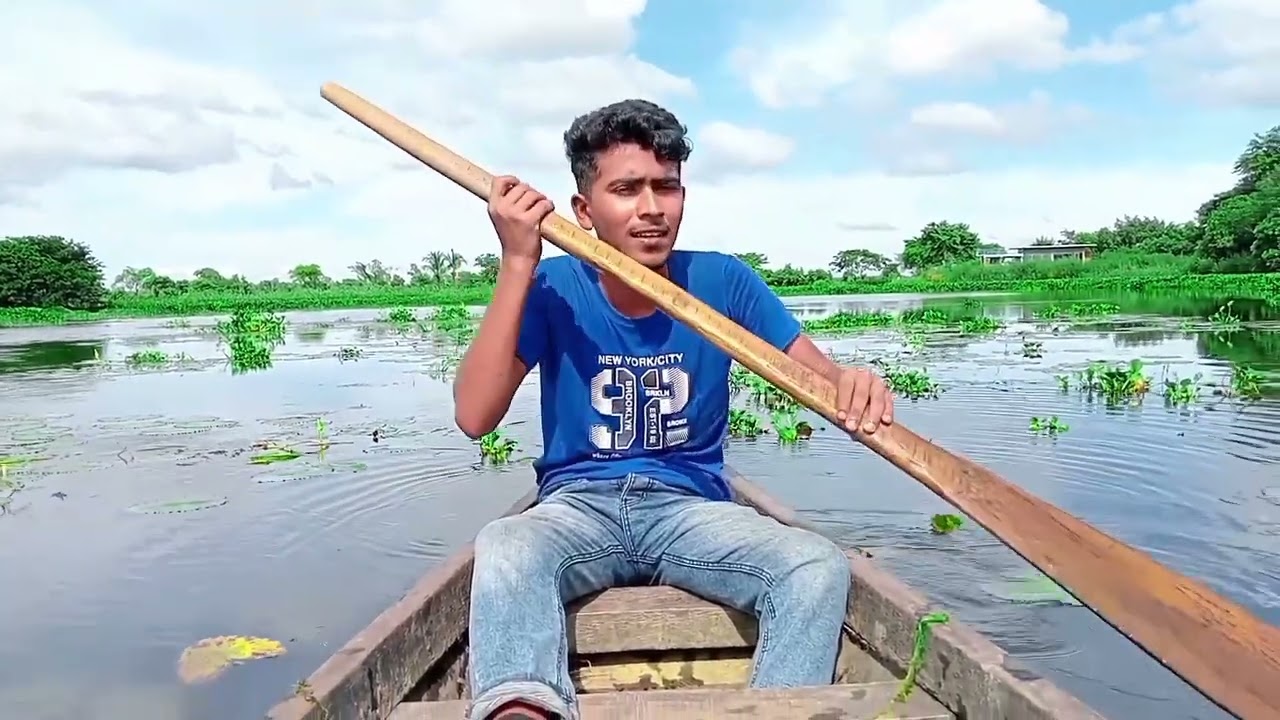কাগজ এর  ফুলে কখন ভমর