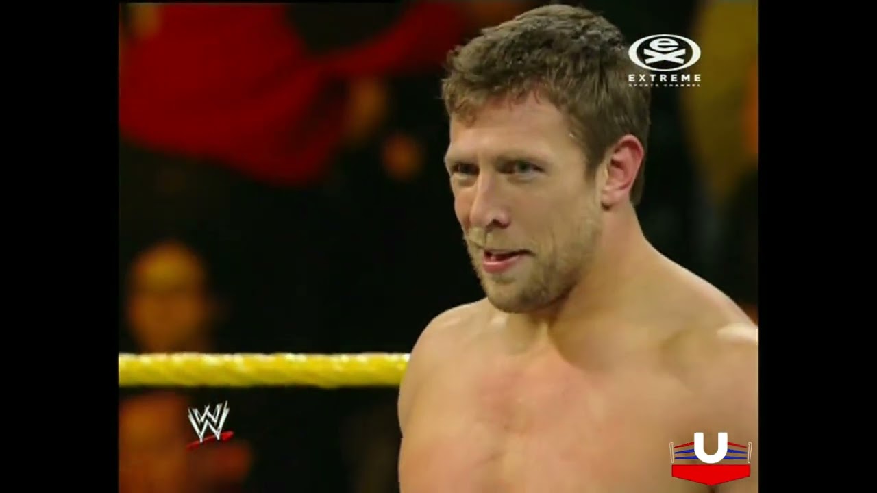 WWE NXT 15.02.2011: Daniel Bryan vs. Derrick Bateman - PL