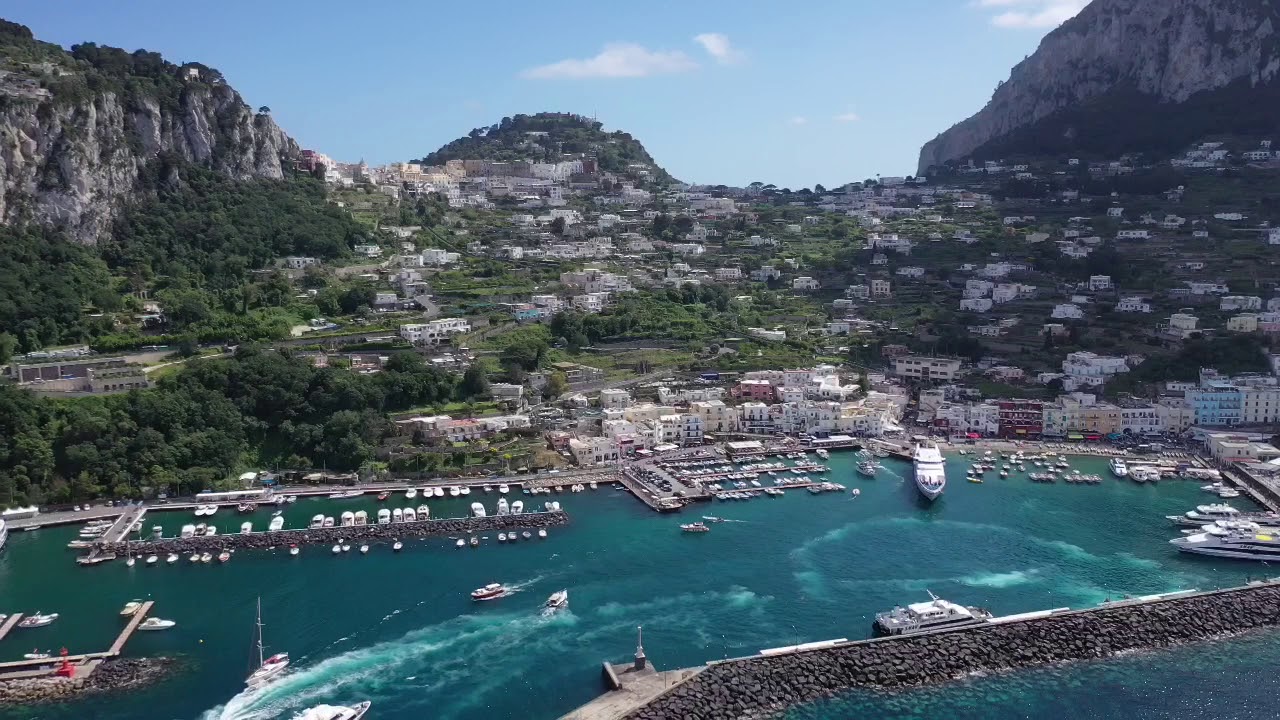 Capri Harbor