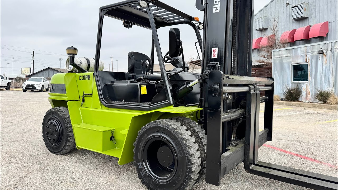 Clark 15,500 lb Pneumatic Forklift