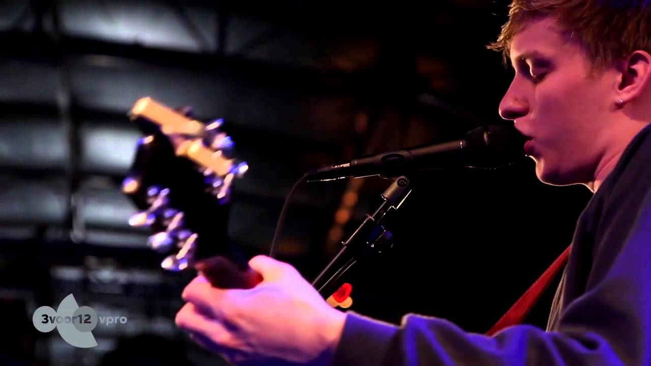 George Ezra - Budapest sessie op Motel Mozaique 2014