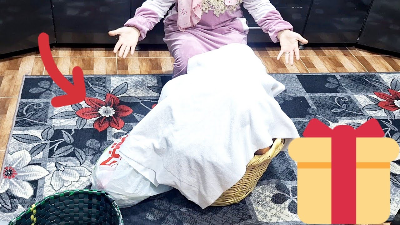 لووولي💃امي جبتلي الموسم 😘ولقتها عملالي مفجأه هديه راس السنه من ابو حسن الغالي🫂❤️