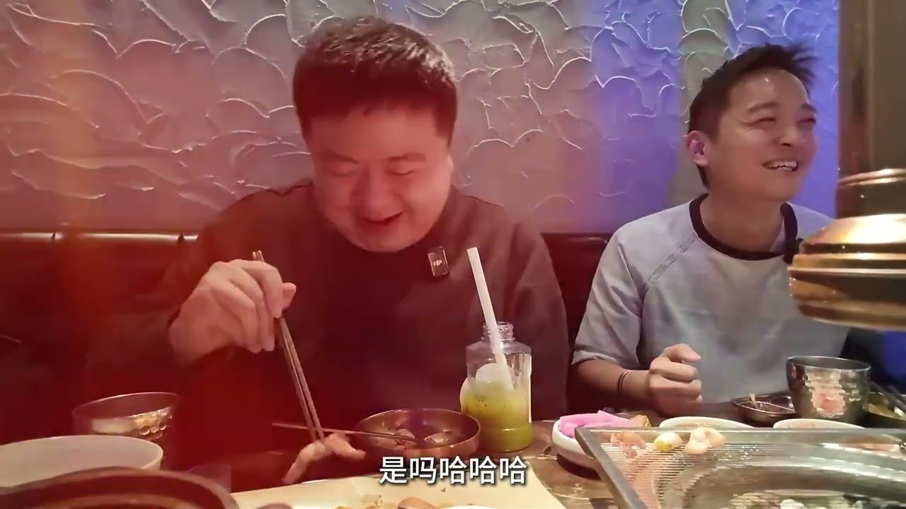 小卢和他的朋友们（1）朋友带我去吃他很爱的一家烤肉店。 这个朋友新北爱吃串串的小伙伴应该都认识他吧。#小卢逛吃 #常州美食 #常州美食探店 #常州探店 #舌尖上的抖音