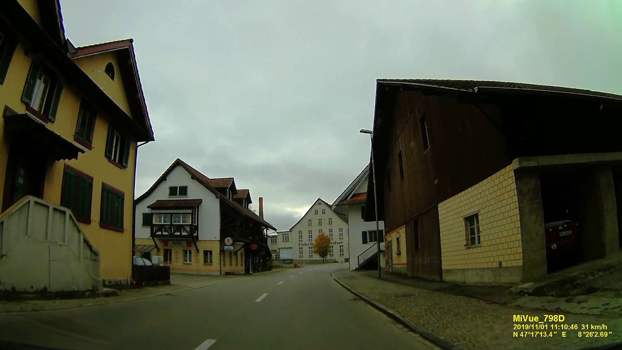 CH: Zwillikon. Gemeinde Affoltern am Albis. Kanton Zürich. Ortsdurchfahrt. November 2019