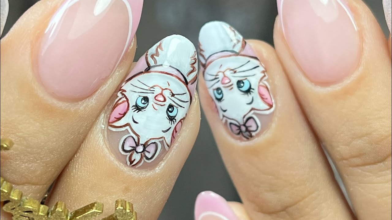 Clase de u&ntilde;as y a mano alzada