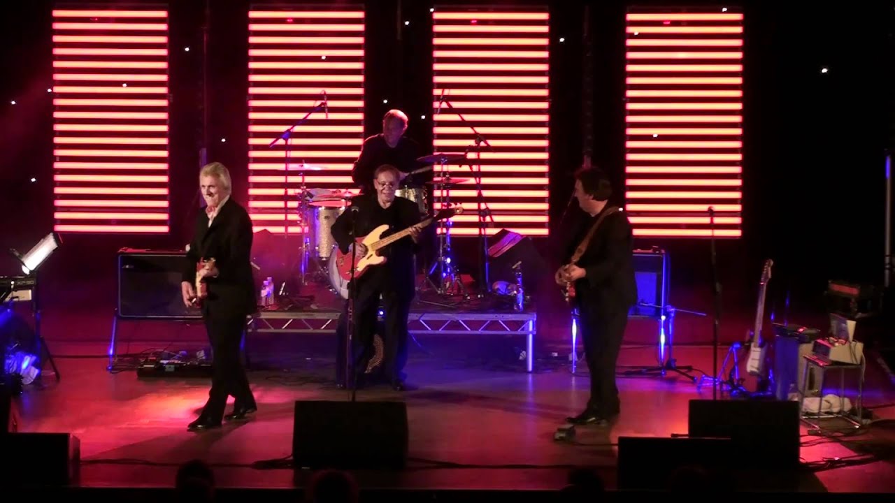 04_Theme for Young Lovers. Bruce Welch's Shadows