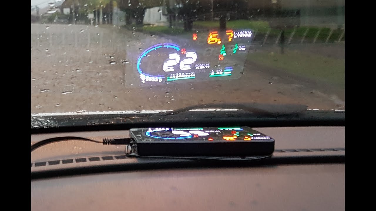 HUD Head Up Display reflete no para-brisa