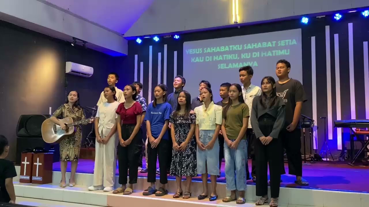 SAHABAT SETIA - Kesaksian Siswa siswi SMP Negeri 7 Meliau di Gereja GAPPIN Ebenhaezer Kunyil. 
